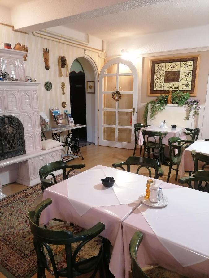 Bianco Appartement Sopron Buitenkant foto