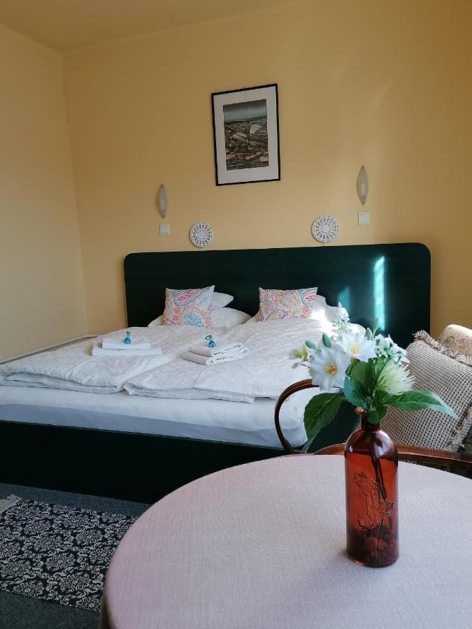 Bianco Appartement Sopron Buitenkant foto