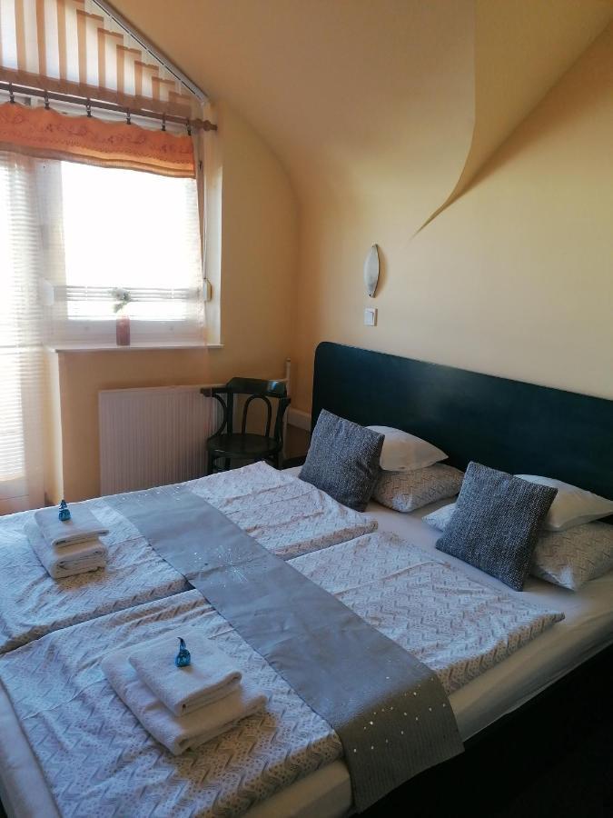 Bianco Appartement Sopron Buitenkant foto